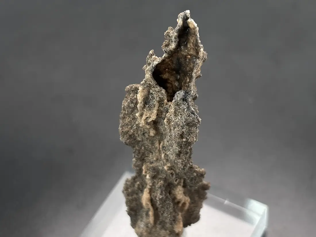 【雷の化石】モロッコ産 フルグライト / Fulgurite