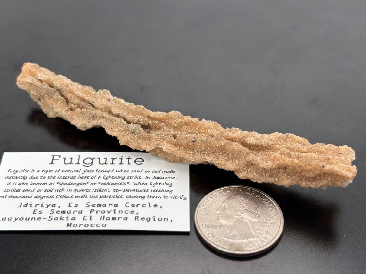 【雷の化石】モロッコ産 フルグライト / Fulgurite