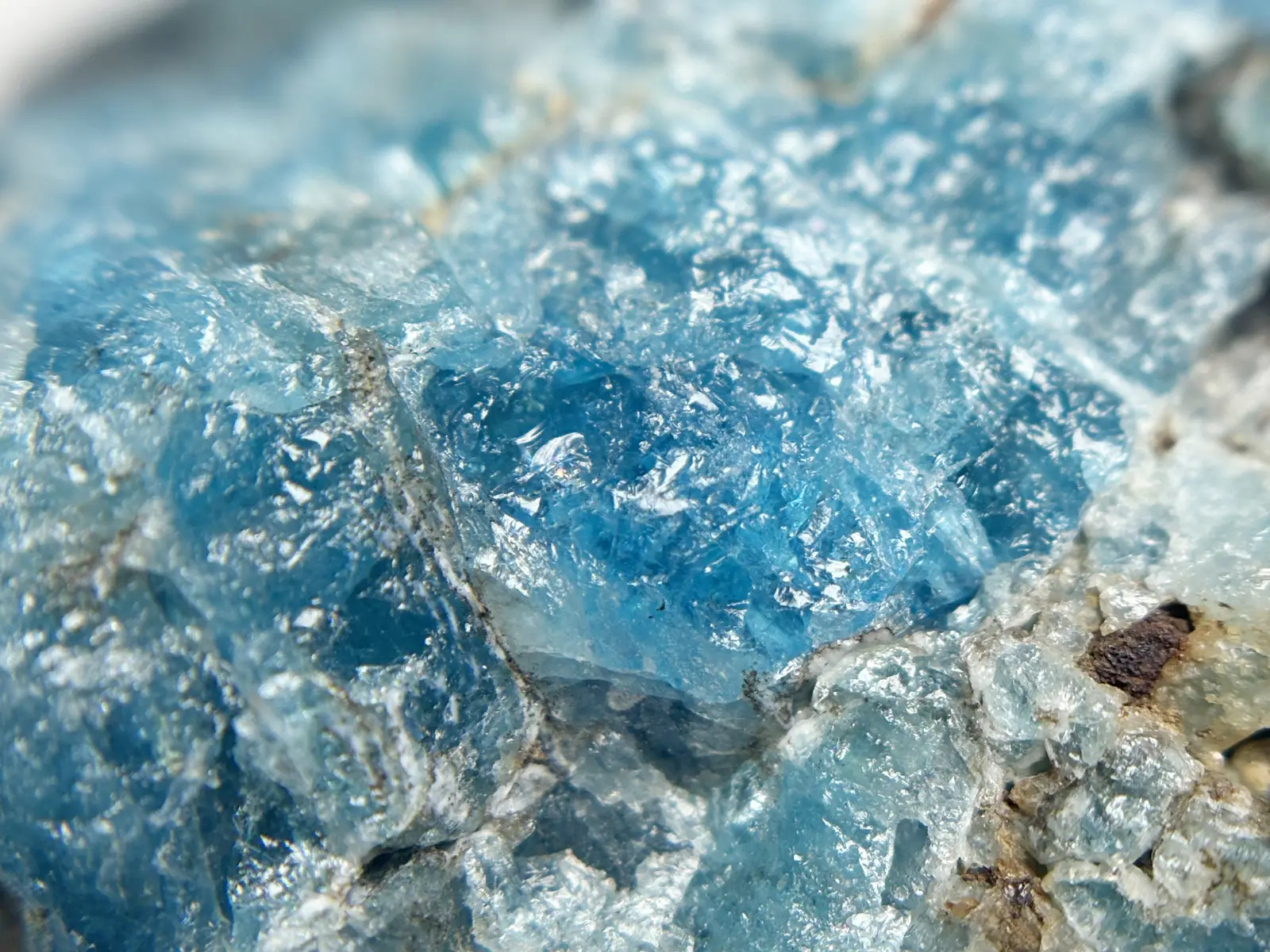 マダガスカル産 ブルーアパタイト (燐灰石)/ Blue Apatite