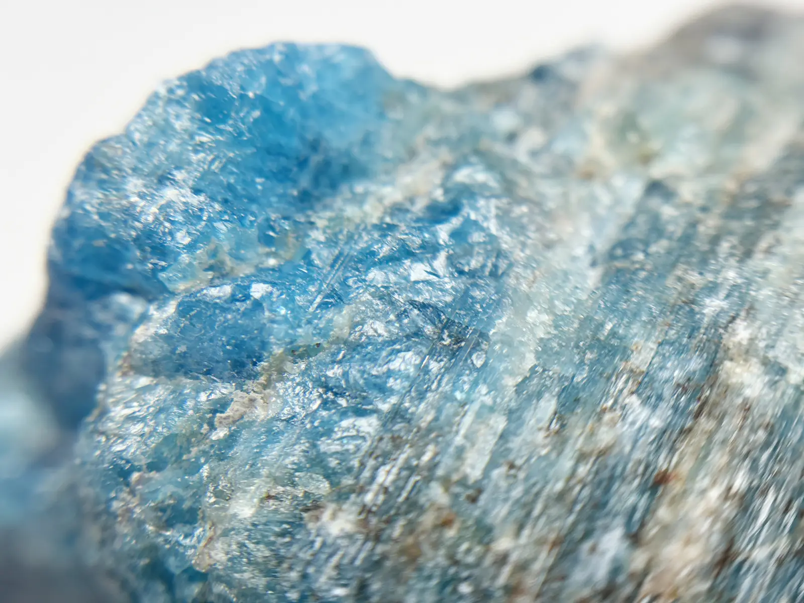 マダガスカル産 ブルーアパタイト (燐灰石)/ Blue Apatite