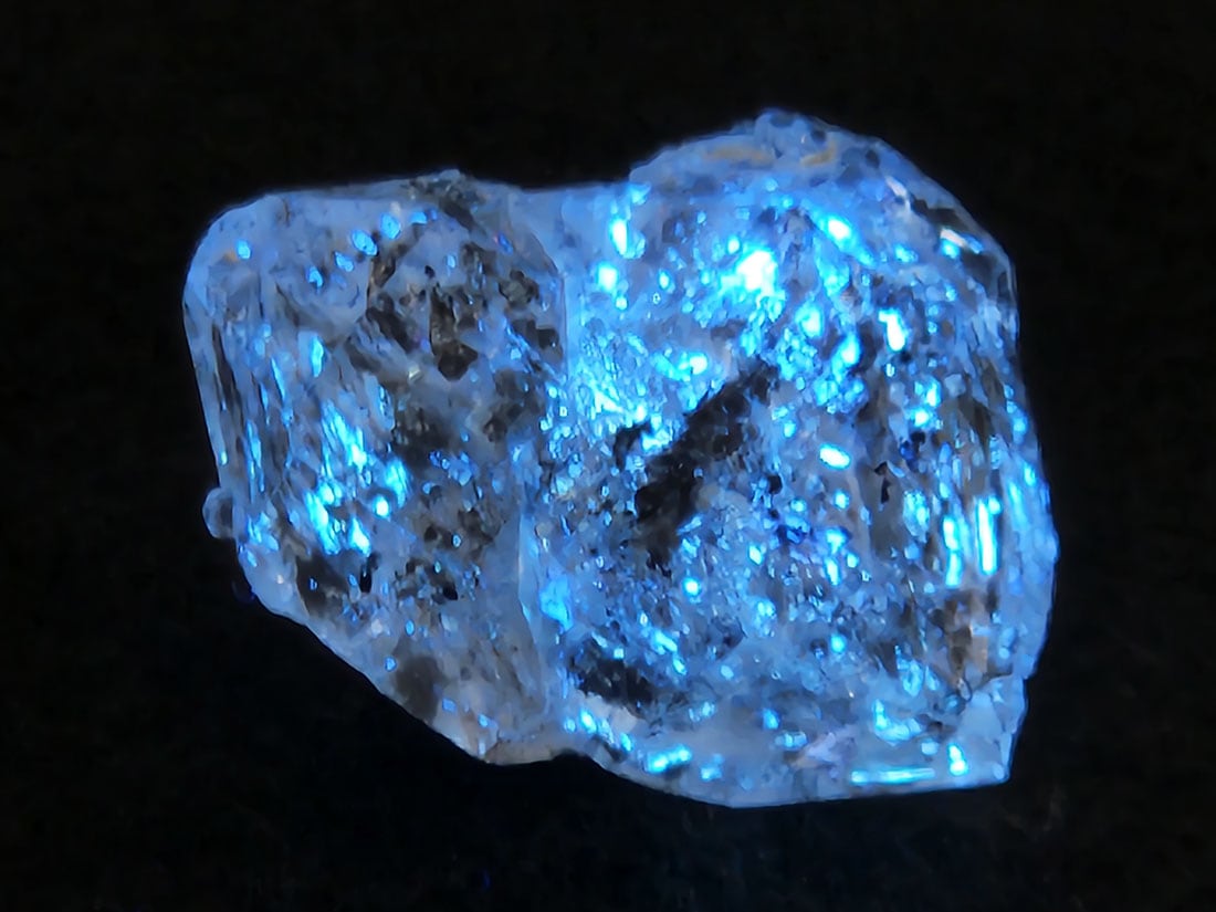 パキスタン産石油入り水晶/Oil & Tar in Quartz