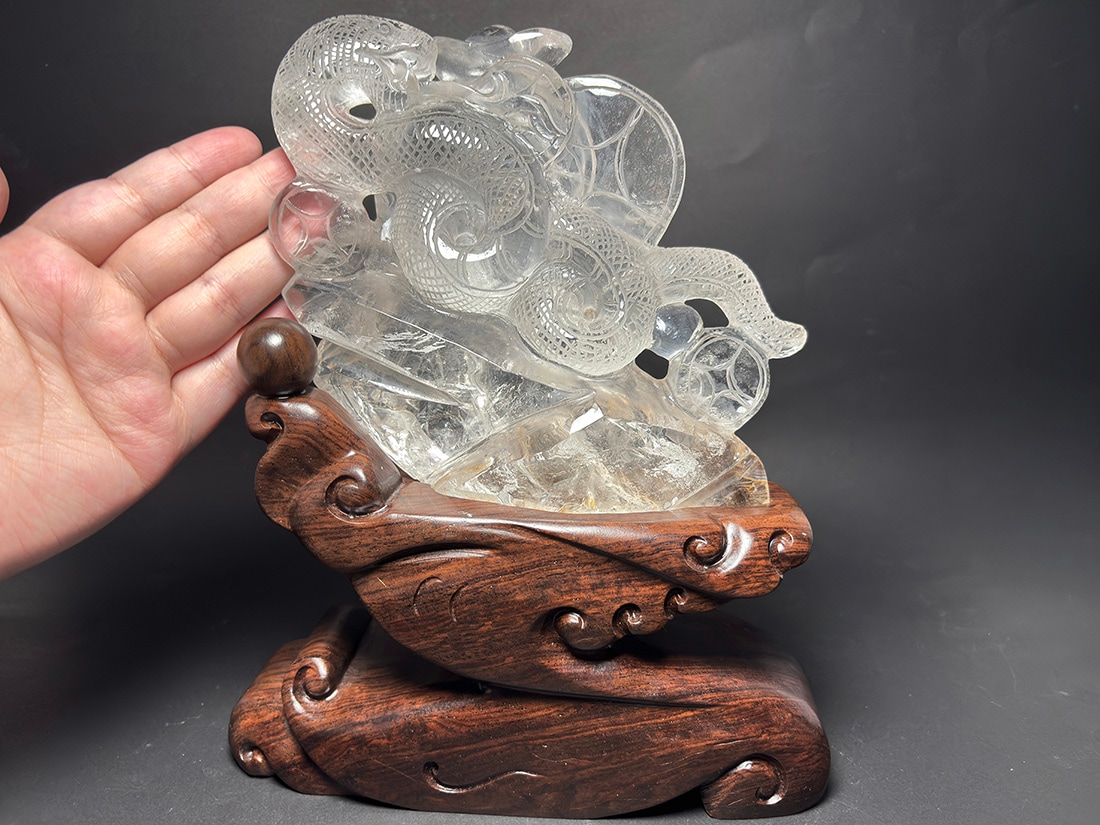 台座付き水晶 水晶 龍彫刻 (木製台座付き)