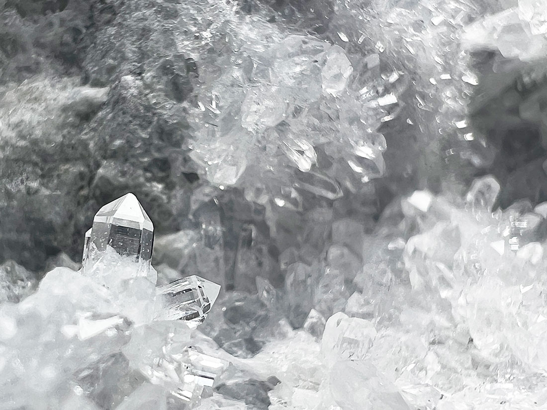 福島県蛍鉱山産 水晶クラスター