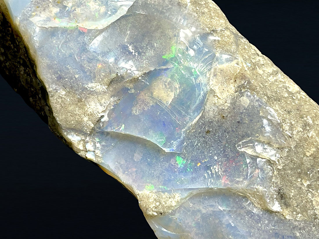 オーストラリア産 ボルダーオパール