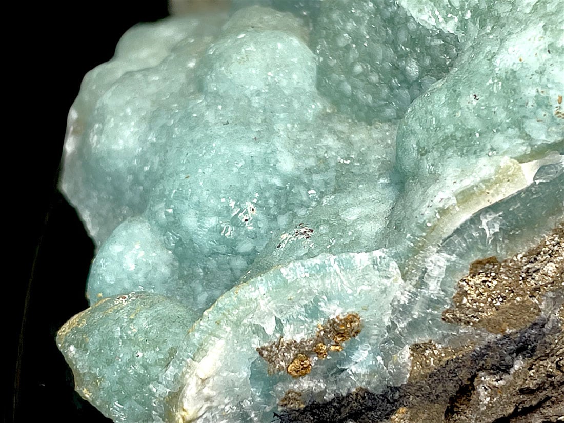 雲南省産ヘミモルファイト/Hemimorphite (異極鉱) (木製台座付き)