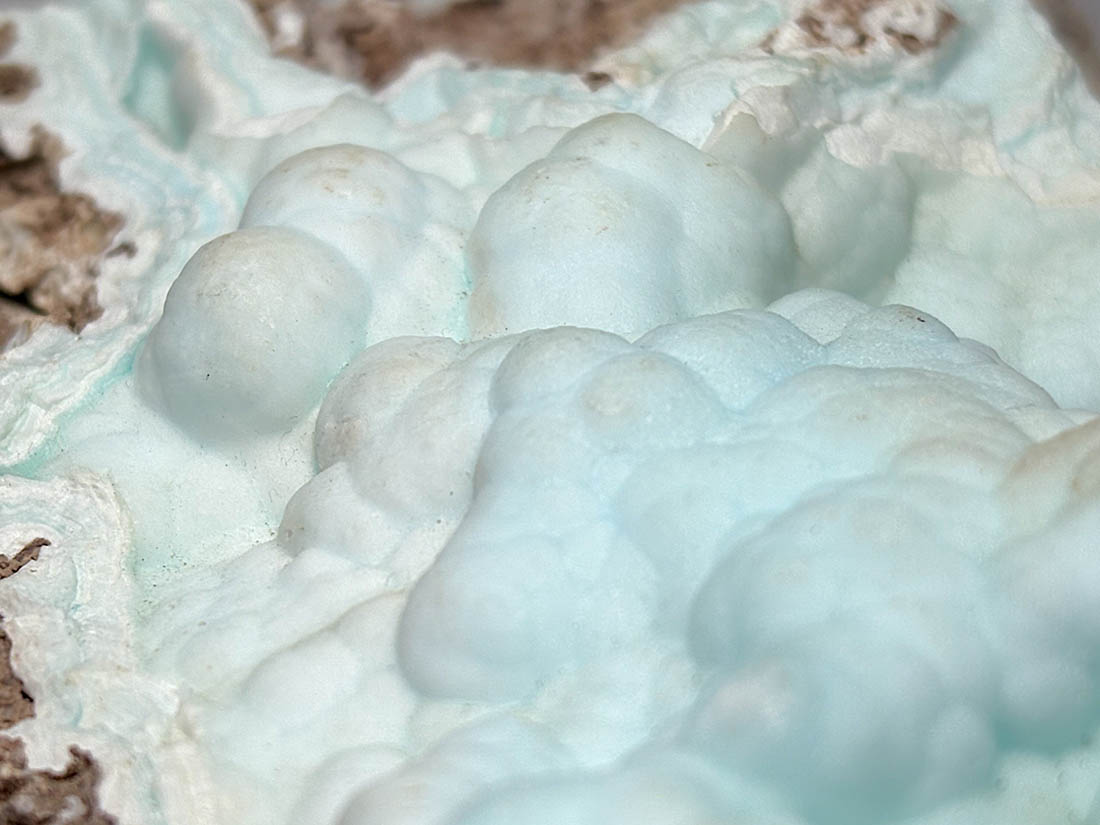 雲南省産ヘミモルファイト / Hemimorphite ( 異極鉱 )