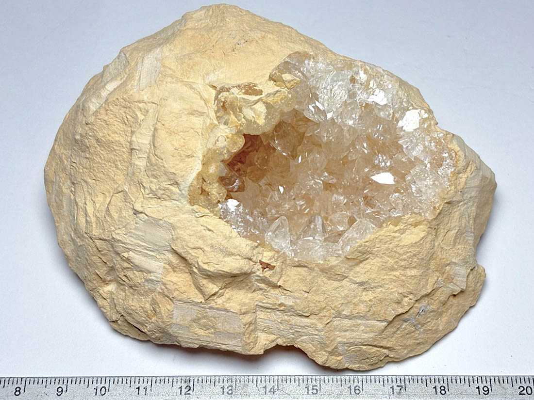 モロッコ産 カルサイト ジオード / Calcite Geode ( 方解石 )