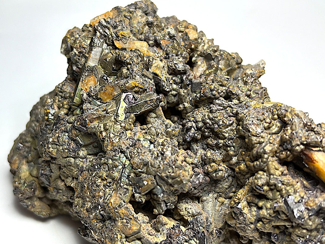 長野県川上村居倉産 褐鉄鉱 & 水晶 / Limonite & Quartz