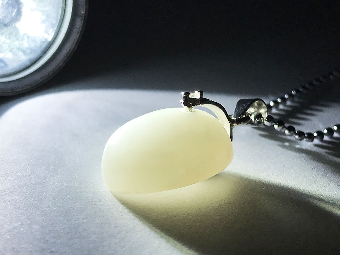 ヒスイ ペンダントトップ(カボションカット)