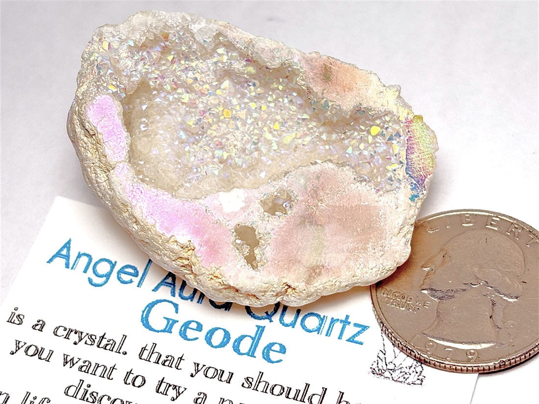 モロッコ産 オーラクォーツ ジオード/ Aura Quartz Geode