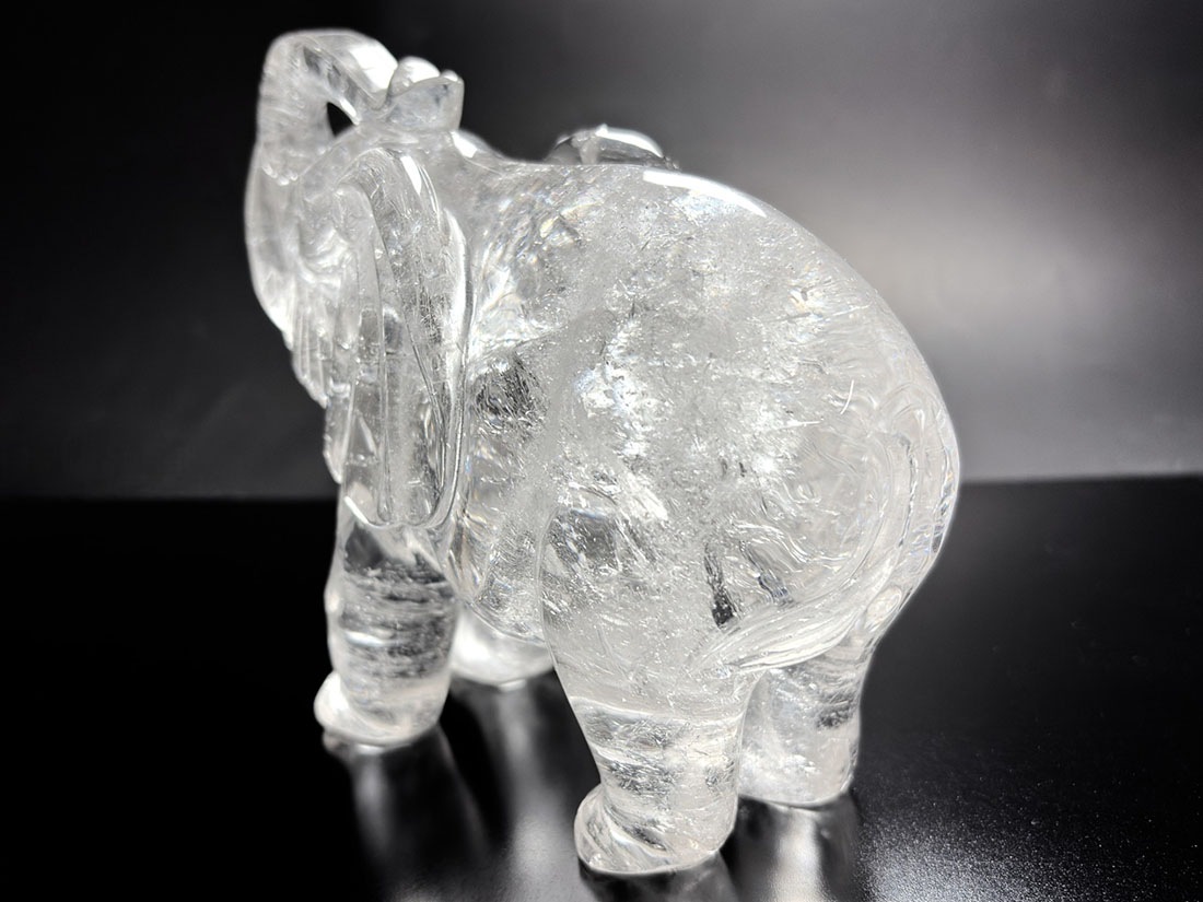 水晶 エレファント彫刻