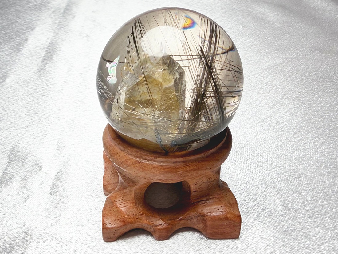 レア】 クォーツ in ルチルクォーツ (貫入水晶) / Rutilated Quartz in