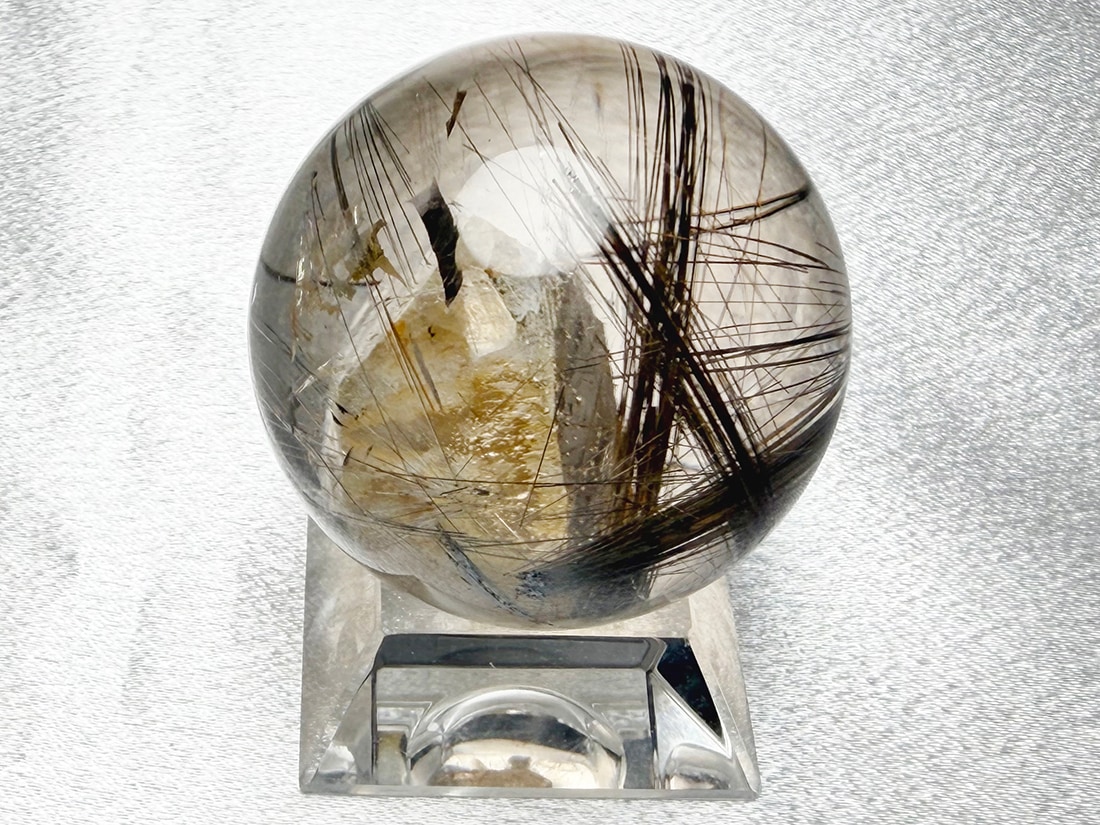 レア】 クォーツ in ルチルクォーツ (貫入水晶) / Rutilated Quartz in