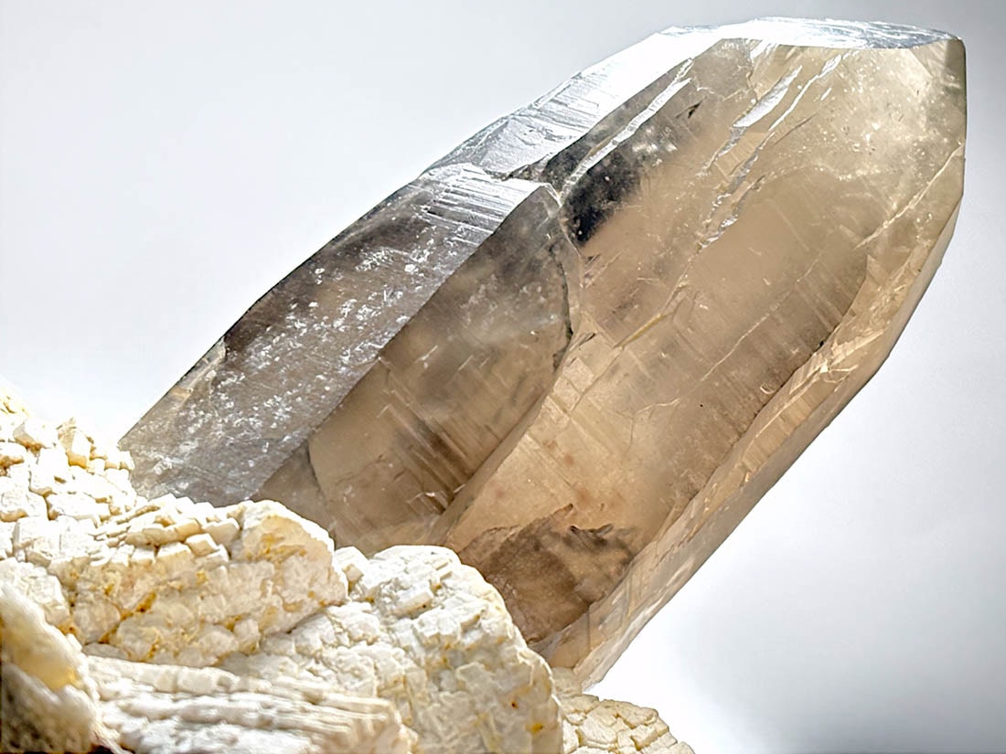 パキスタン産 ガーネットinクォーツ / Garnet in Quartz (柘榴石入り水晶)