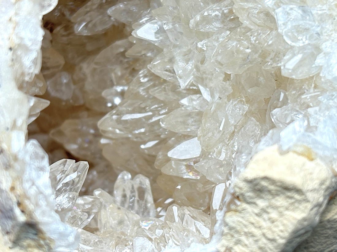 モロッコ産 カルサイト ジオード / Calcite Geode ( 方解石 )