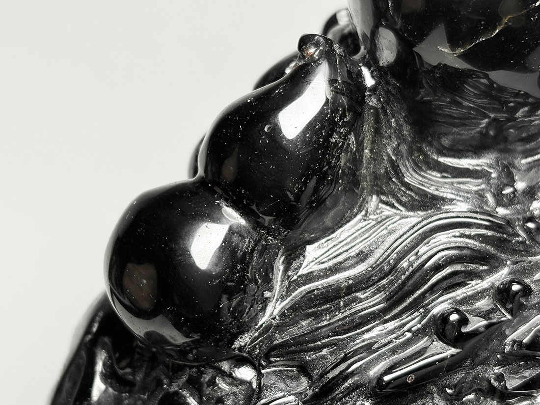 モリオン龍彫刻 (木製台座付き)