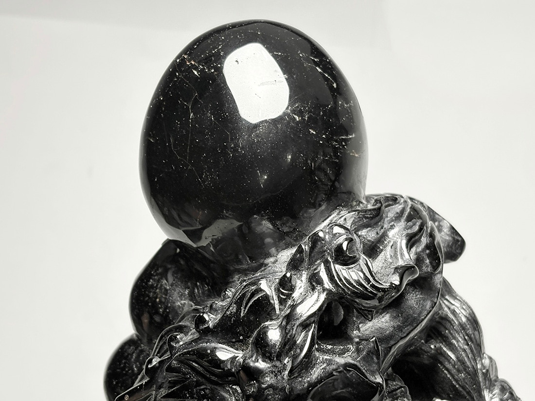 モリオン龍彫刻 (木製台座付き)