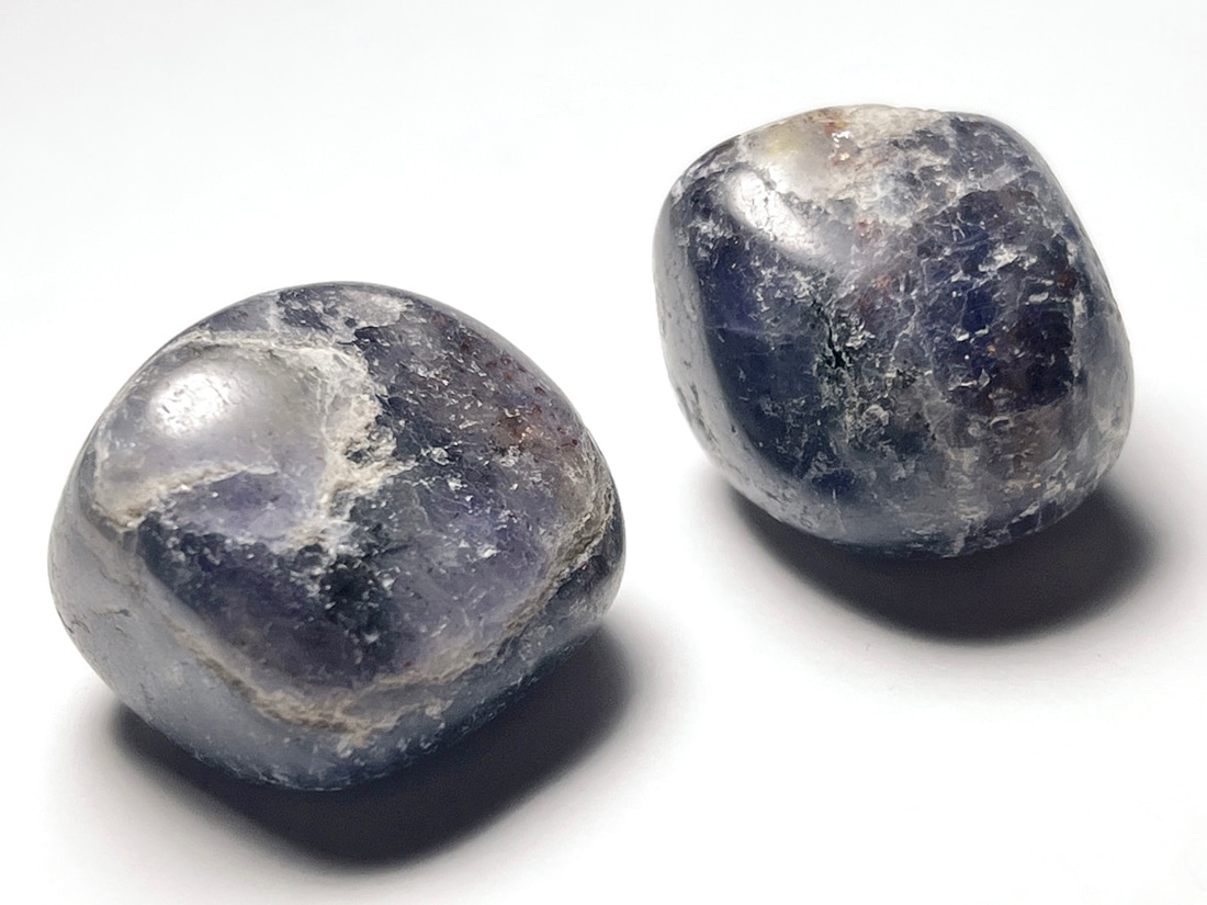 インド産 アイオライト タンブル ( 菫青石 ) / Iolite