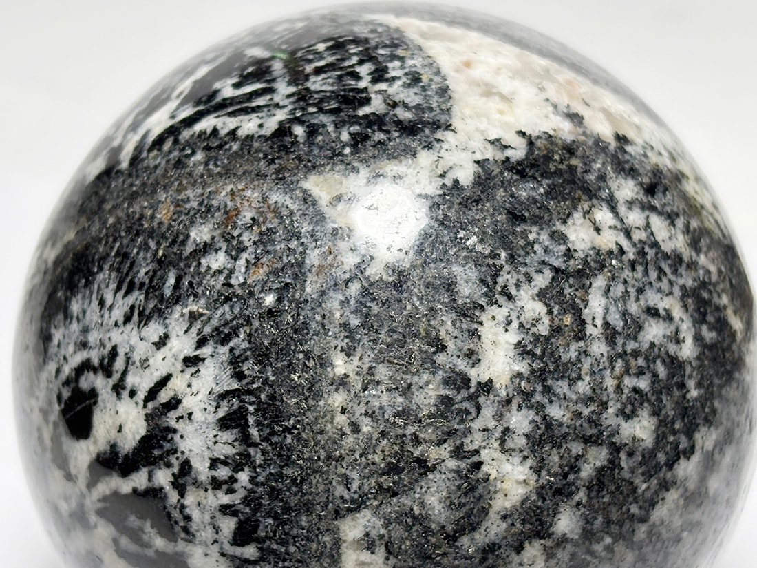オーストラリア産 ナポレオン石 (時計石) 94mm丸玉 / Napoleonite Sphere