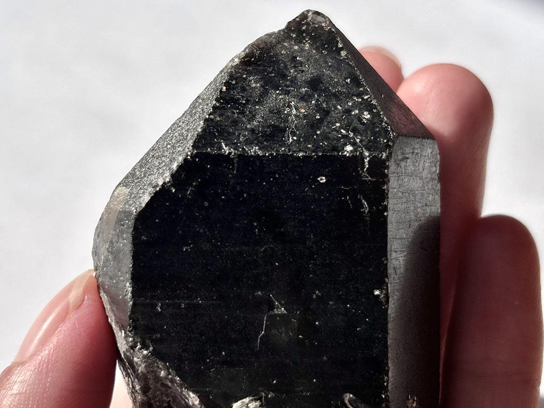 山東省産 モリオン ポイント 雲母共生 ( 黒水晶 )/ Morion