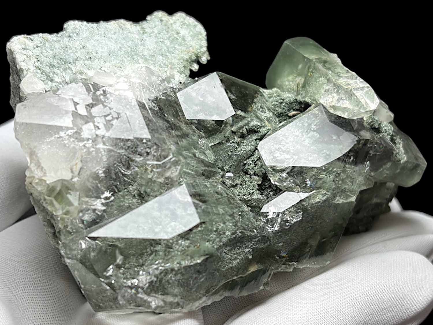 インド マニハール産 水晶クラスター