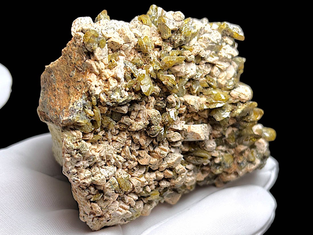 モロッコ産スフェーン(くさび石)/Sphene(チタナイト)