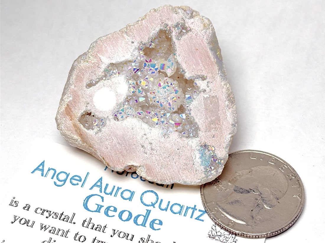 モロッコ産 オーラクォーツ ジオード/ Aura Quartz Geode