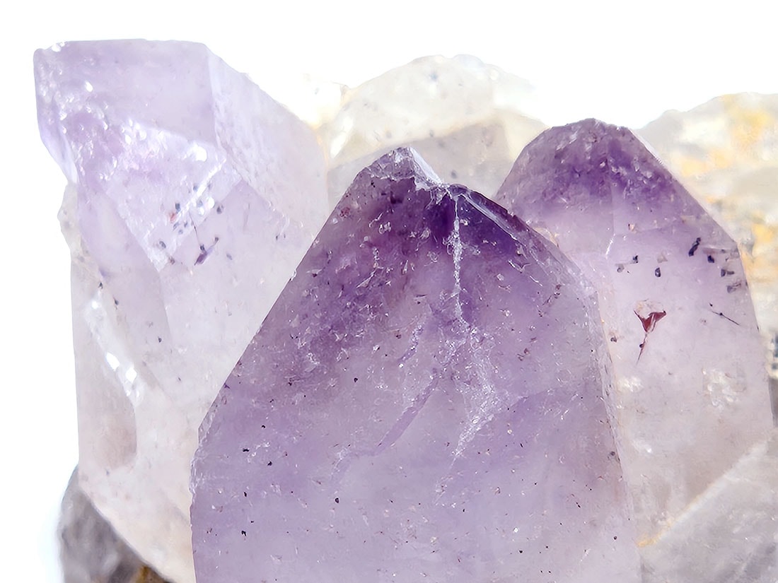 マダガスカル産 レピドクロサイトinアメジスト / Lepidocrocite in