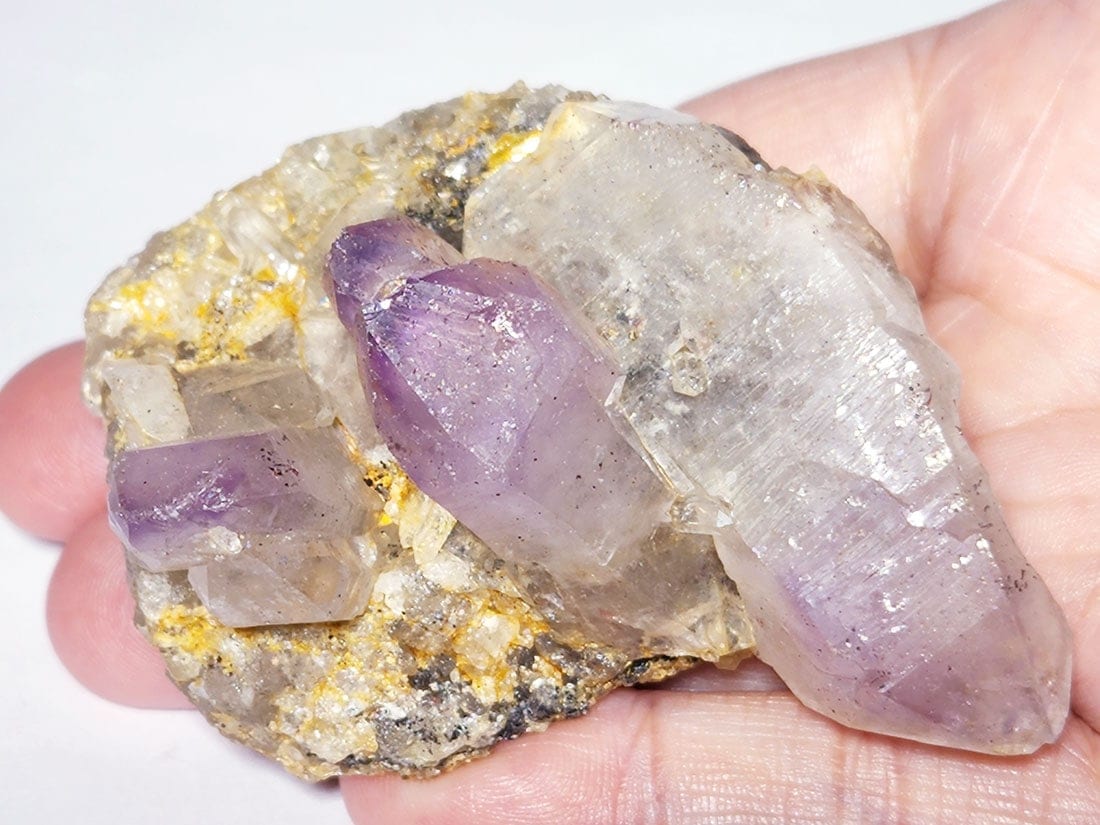 マダガスカル産 レピドクロサイトinアメジスト / Lepidocrocite in