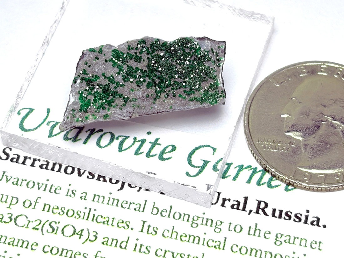ロシア産 ウバロバイトガーネット ( 灰クロム柘榴石 )/ Uvarovite Garnet