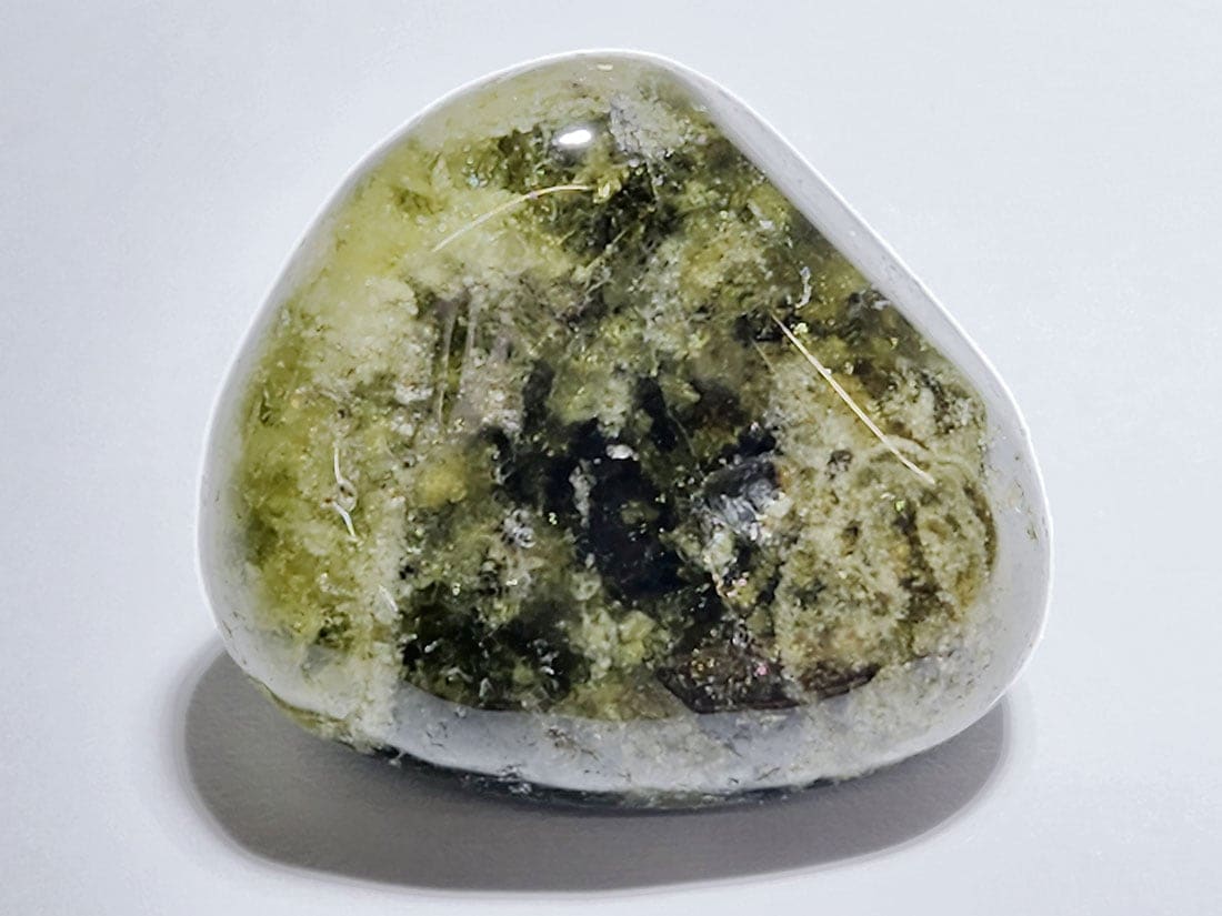 グリーンガーネット タンブル/Grossular