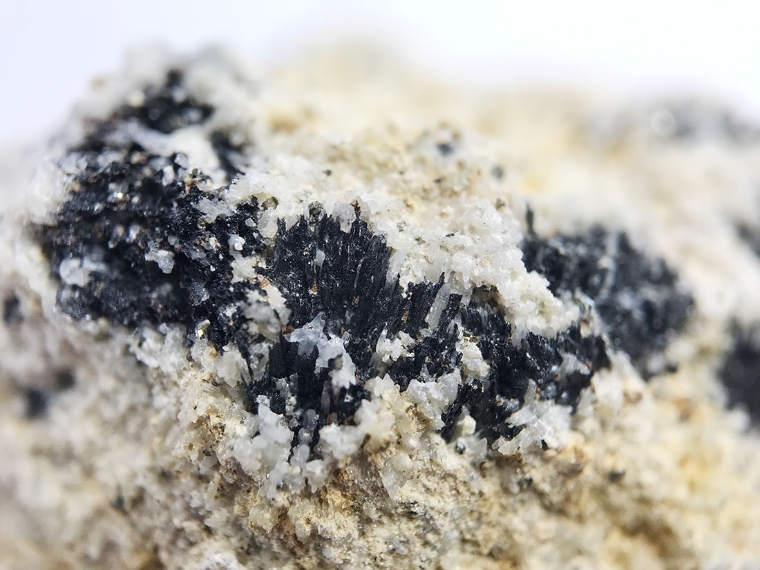 笹ヶ谷鉱山の灰鉄輝石　銅鉱物共生 秋田県 佐山鉱山産 方鉛鉱/黄銅鉱