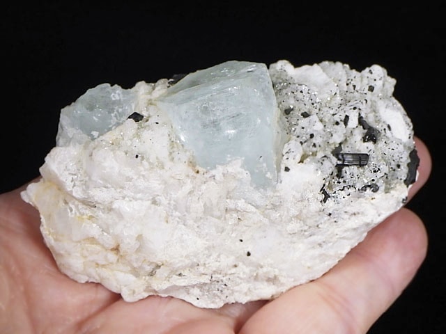 アフガニスタン産アクアマリン