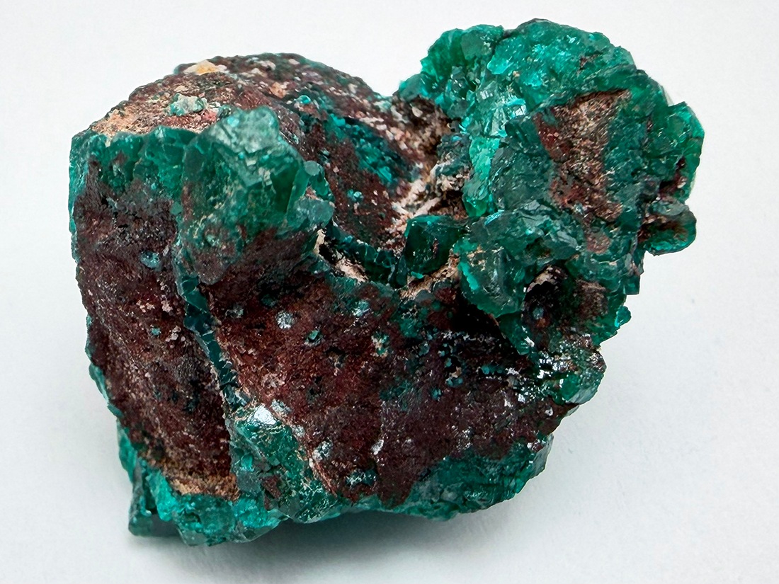 コンゴ民主共和国産 ダイオプテーズ (翠銅鉱) / Dioptase