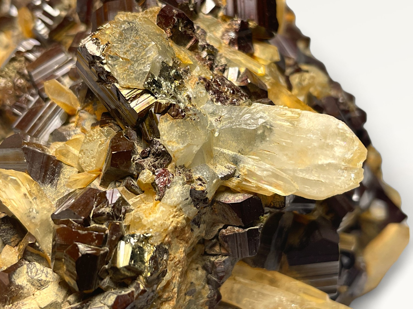 新産地レア! インドネシア産 パイライト/水晶クラスター