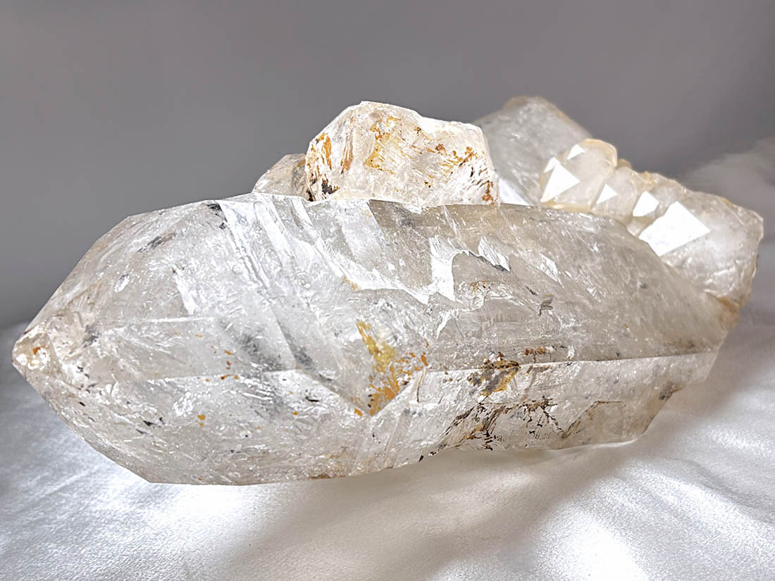 水入り) モロッコ産 大型 エレスチャルクォーツ / Elestial Quartz