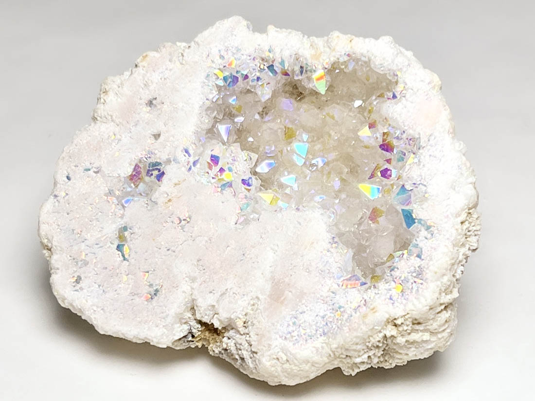 ブラジル産 オーラクォーツ ジオード/ Aura Quartz Geode