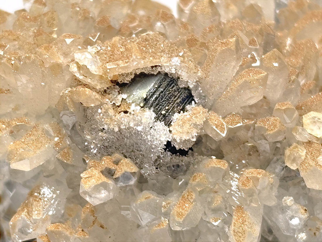 岐阜県吉城郡神岡鉱山産 クォーツ ＆ ガレナ ＆ スファレライト