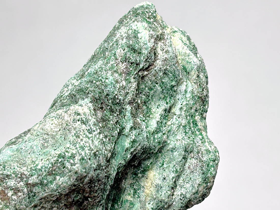 ブラジル産 フックサイト ラフ ( クロム雲母 ) / Fuchsite