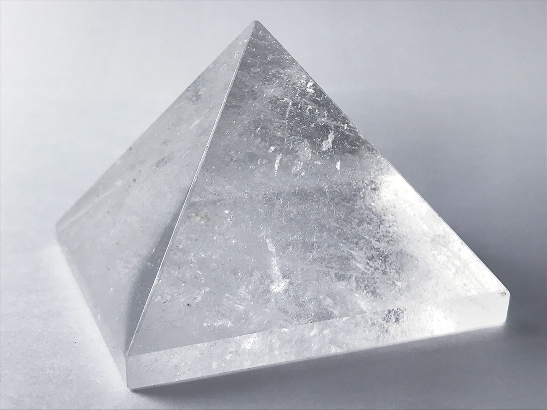 水晶 ピラミッド