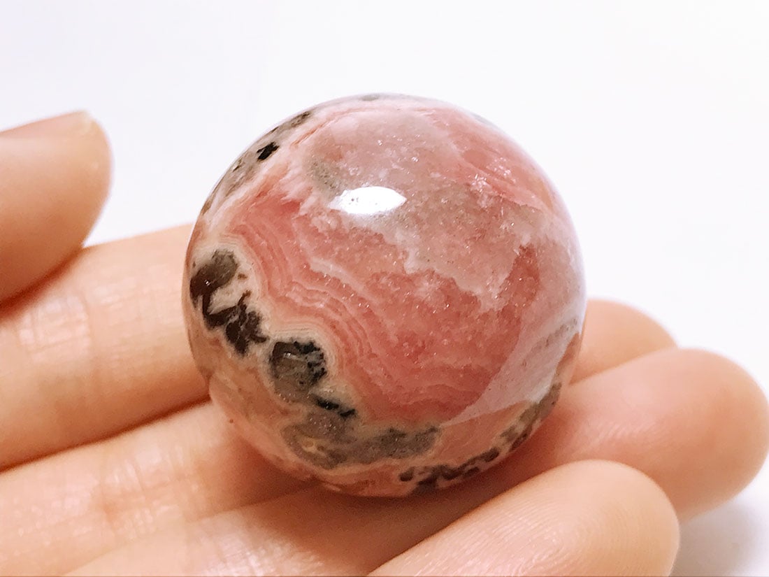 アルゼンチン産ロードクロサイト28mm丸玉