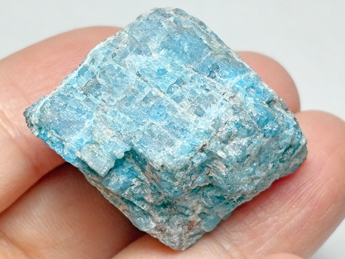 マダガスカル産 ブルーアパタイト (燐灰石)/ Blue Apatite
