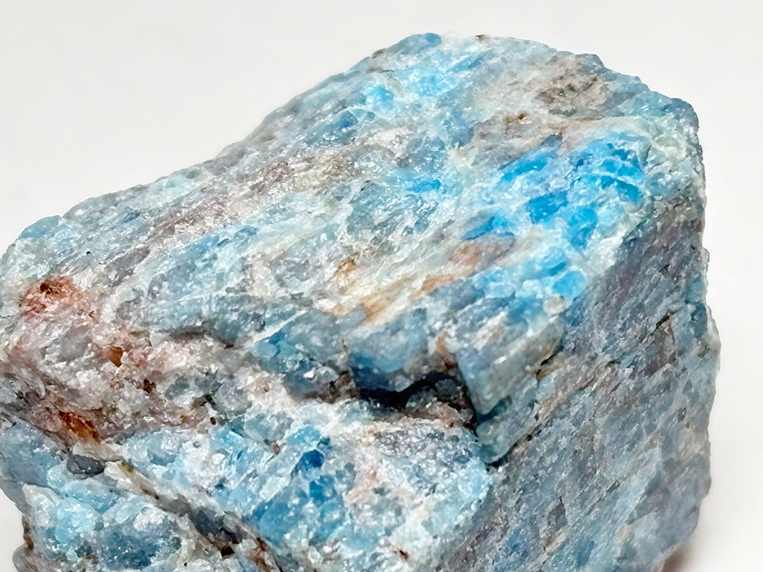 マダガスカル産 ブルーアパタイト (燐灰石)/ Blue Apatite