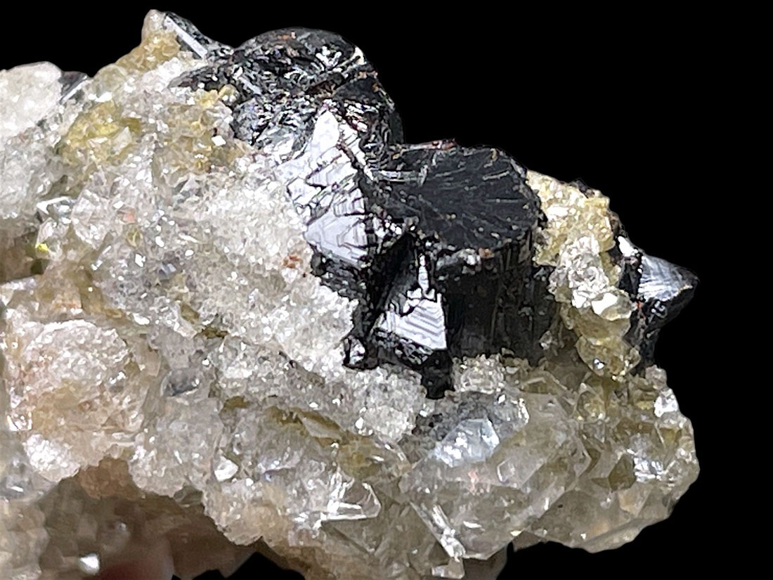 岐阜県吉城郡神岡鉱山産 魚眼石＆方解石 / apophyllite＆Calcite