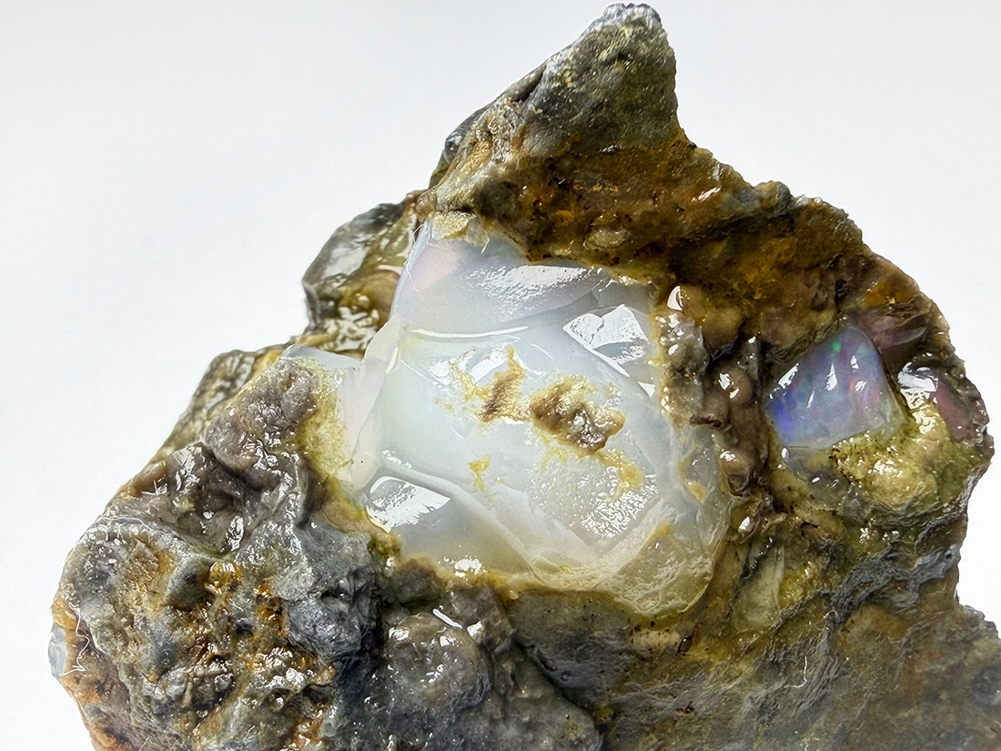 遊色有り】 福島県西会津町宝坂産 オパール (蛋白石) / Opal