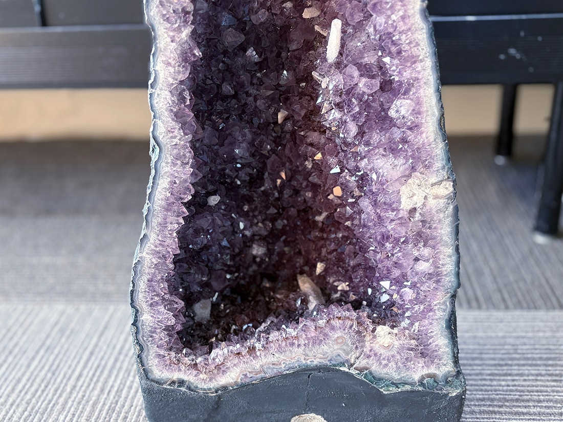 アメジストドーム 10,7kg ブラジル産 アメジストクラスター ブラジル産 アメジストドーム / Amethyst