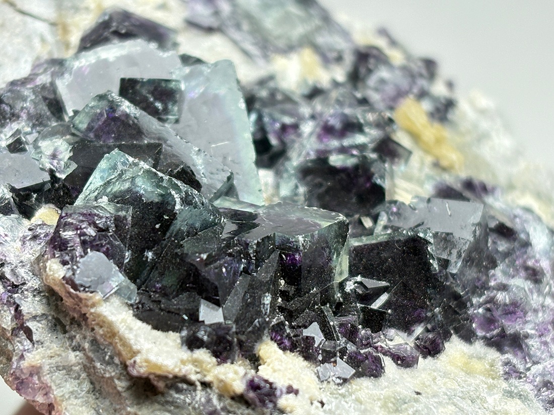 内モンゴル産 フローライト ( 蛍石 )/ Fluorite
