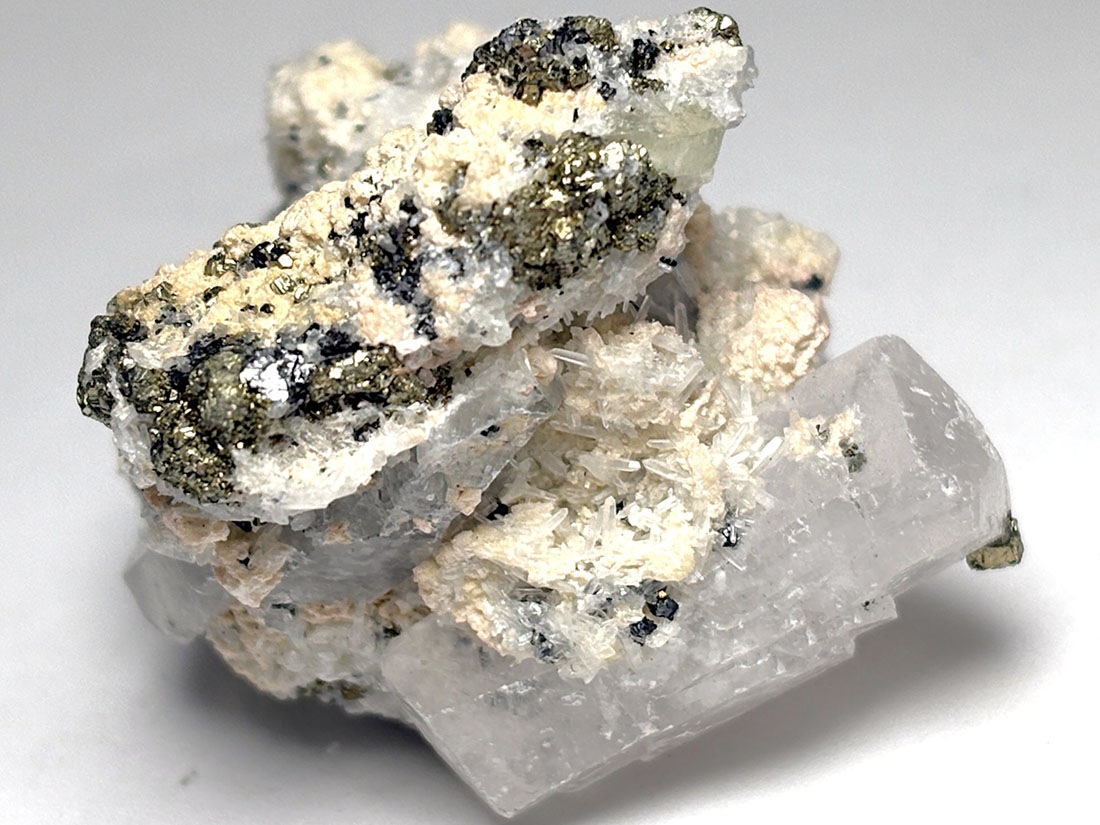 蛍光 ) ペルー産 パイライト＆カルサイト /Pyrite &Calcite