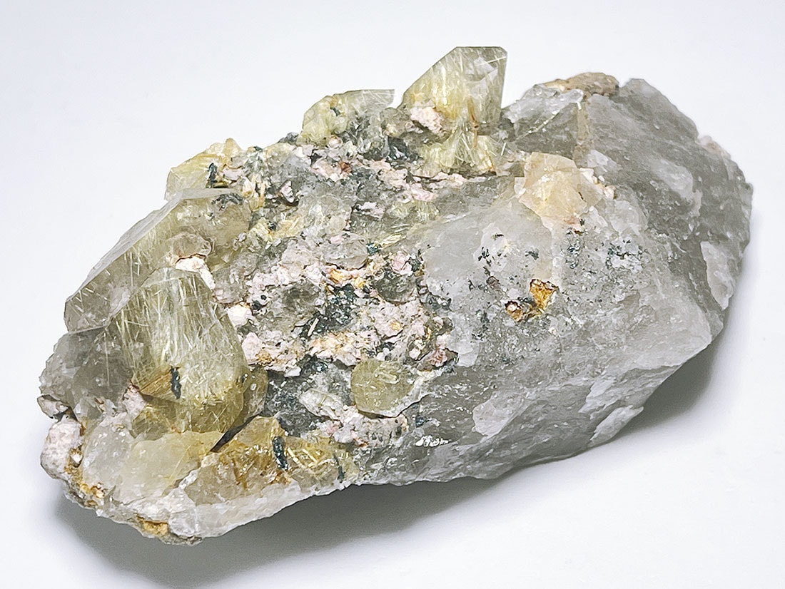 ブラジル産 ルチルクォーツクラスター ( 金鉱石入り水晶 )/Rutilated