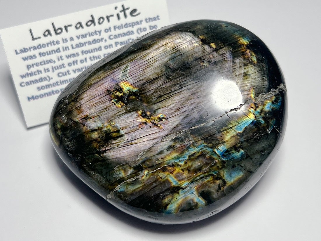 マダガスカル産ラブラドライト タンブル